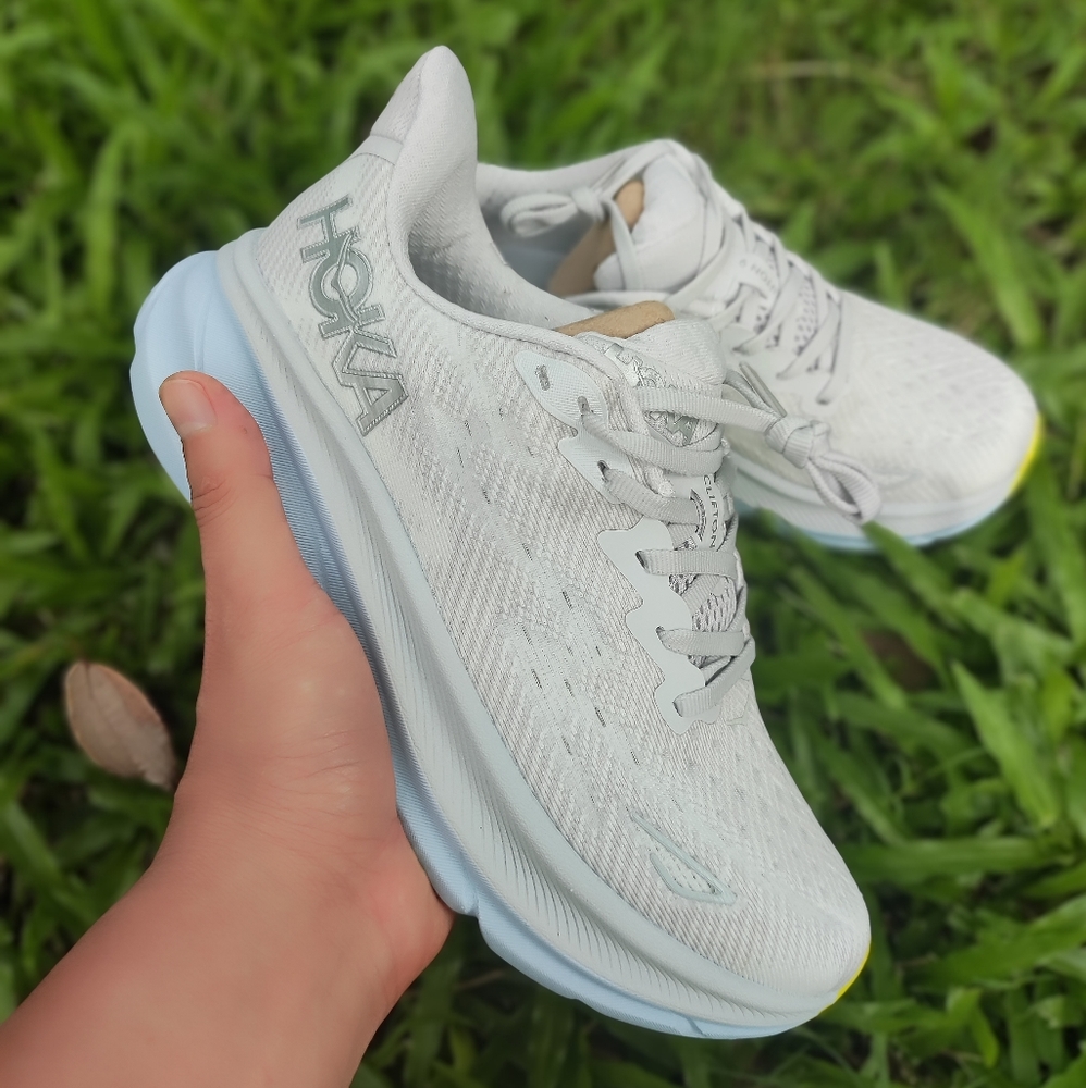 Warning to Hoka buyers!! Hoka one one W Clifton 9 Running Shoes NCIW 1127896